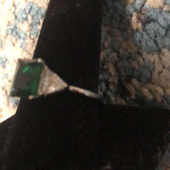 Emerald Cut Green & white topaz Ring - Picture 3 of 4